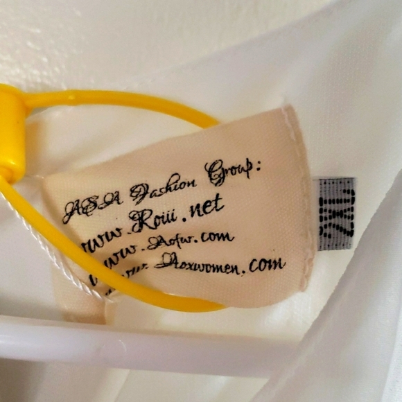 Roiii Bright White Chiffon Cold Shoulder Dress with Embroidered Trim Size 2XL - Picture 10 of 11